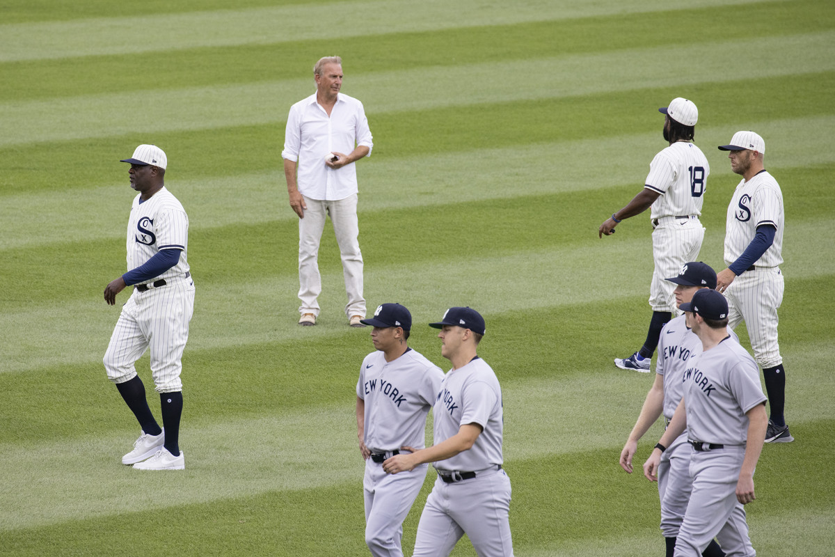 kevin-costner-field